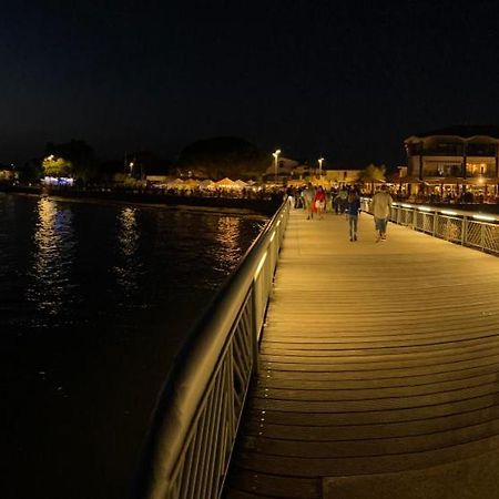 Appartement Ou Studio En Hyper Centre, Pour La Plage Et La Rue Pietonne Il Suffit De Traverser La Rue , Voir La Photo Principale Andernos-les-Bains ภายนอก รูปภาพ