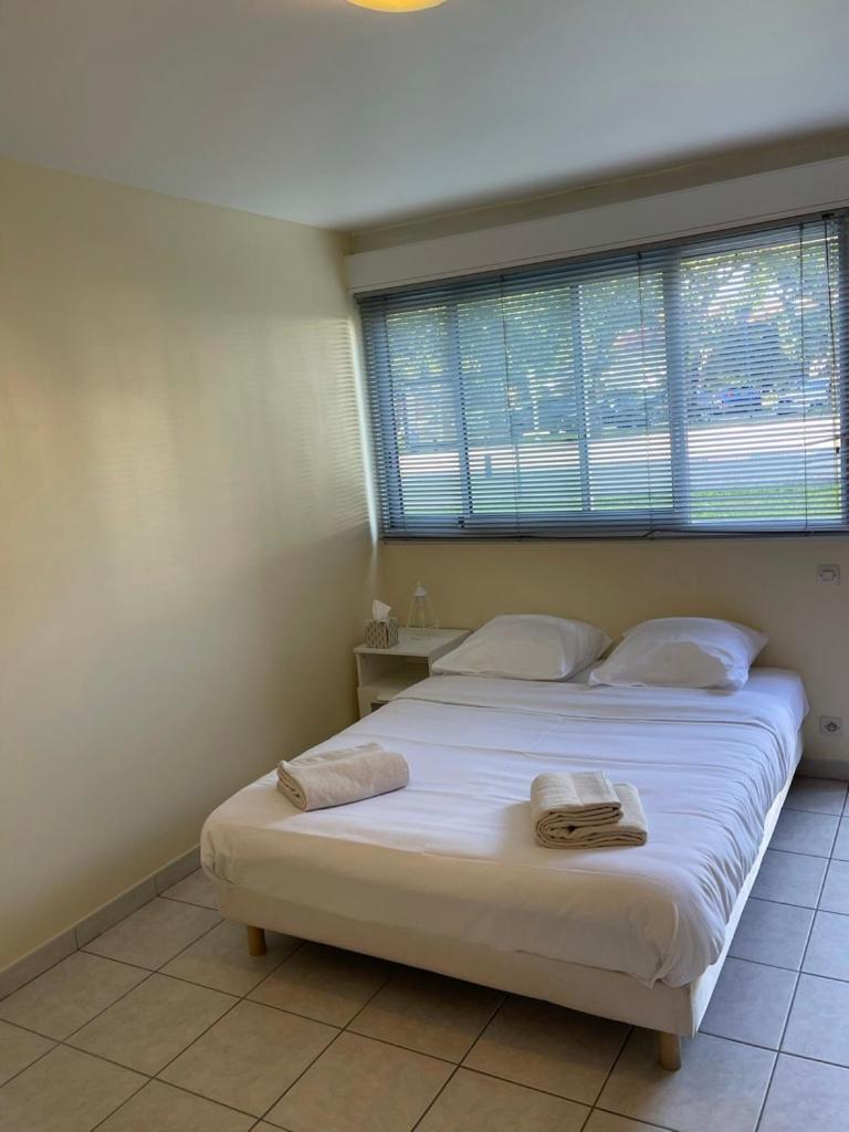 Appartement Ou Studio En Hyper Centre, Pour La Plage Et La Rue Pietonne Il Suffit De Traverser La Rue , Voir La Photo Principale Andernos-les-Bains ภายนอก รูปภาพ