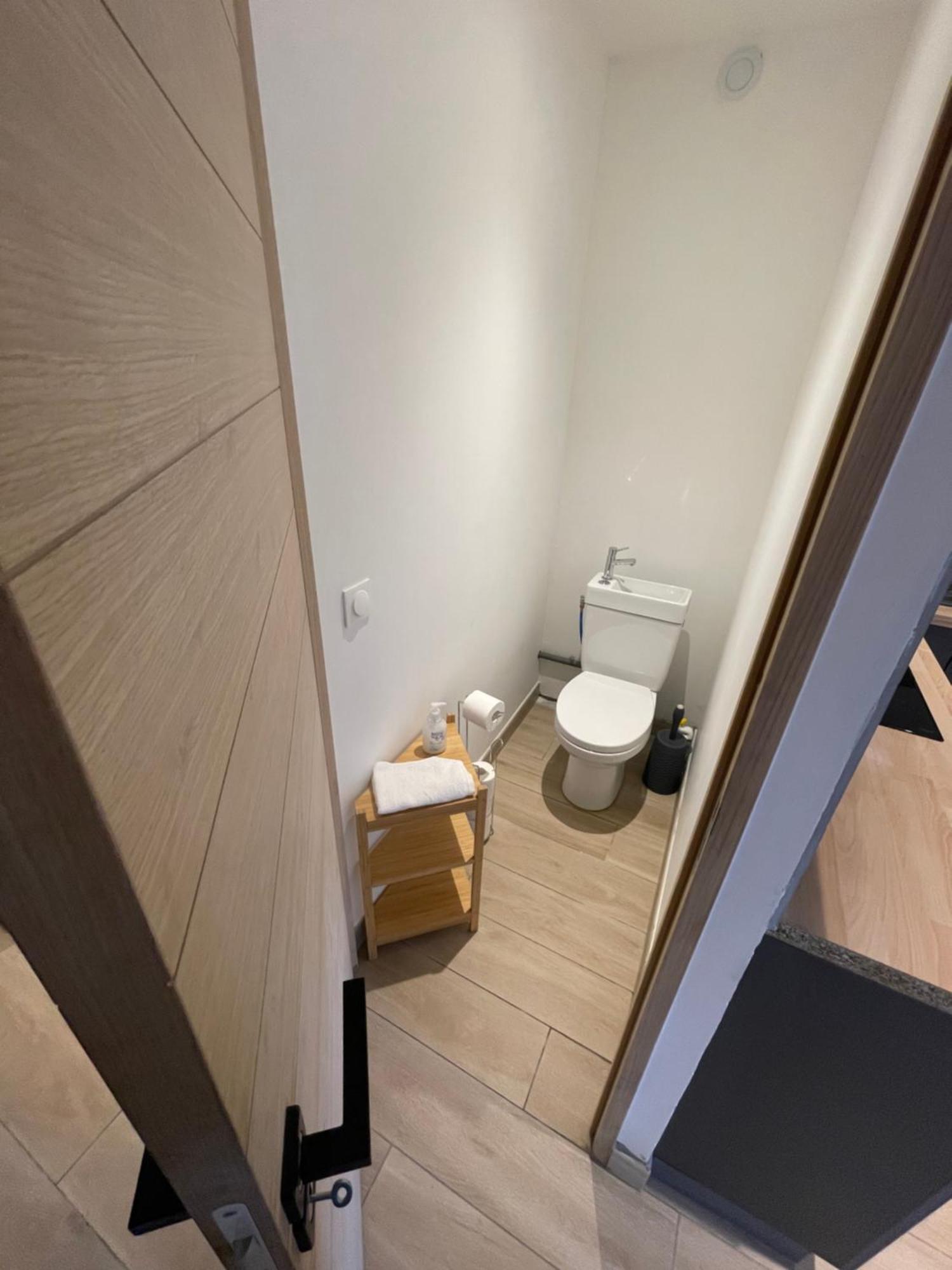 Appartement Ou Studio En Hyper Centre, Pour La Plage Et La Rue Pietonne Il Suffit De Traverser La Rue , Voir La Photo Principale Andernos-les-Bains ภายนอก รูปภาพ