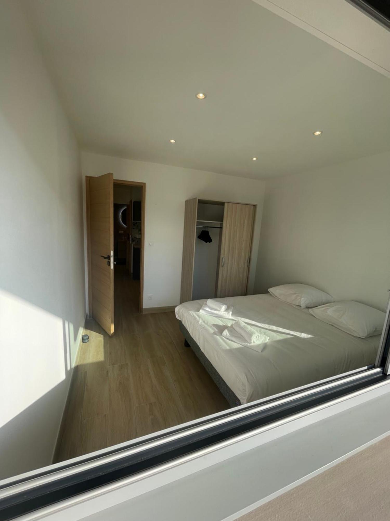 Appartement Ou Studio En Hyper Centre, Pour La Plage Et La Rue Pietonne Il Suffit De Traverser La Rue , Voir La Photo Principale Andernos-les-Bains ภายนอก รูปภาพ
