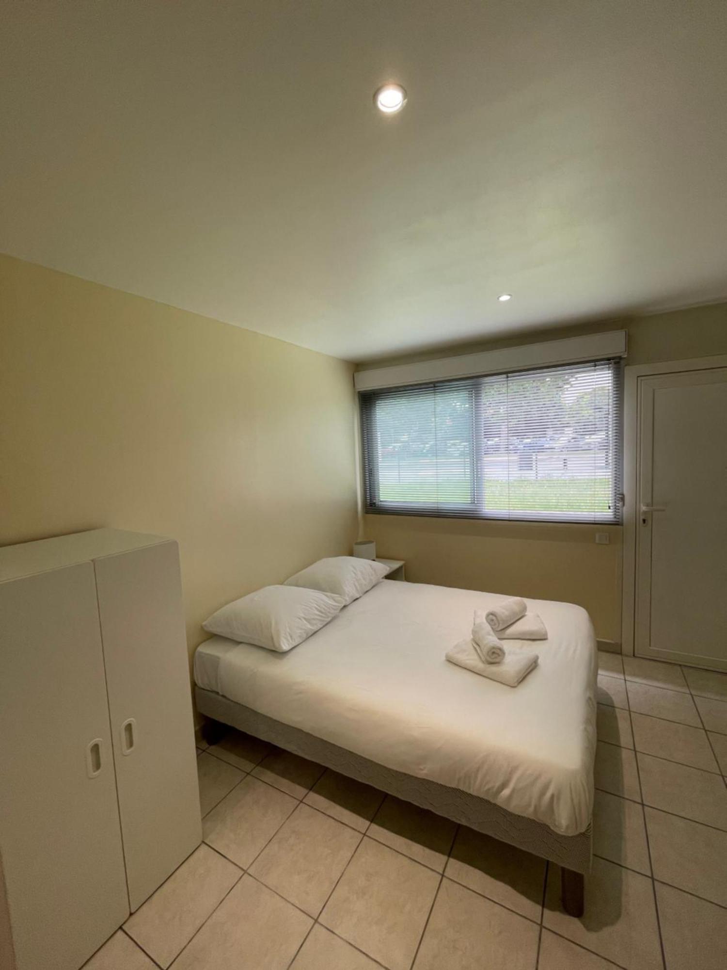 Appartement Ou Studio En Hyper Centre, Pour La Plage Et La Rue Pietonne Il Suffit De Traverser La Rue , Voir La Photo Principale Andernos-les-Bains ภายนอก รูปภาพ