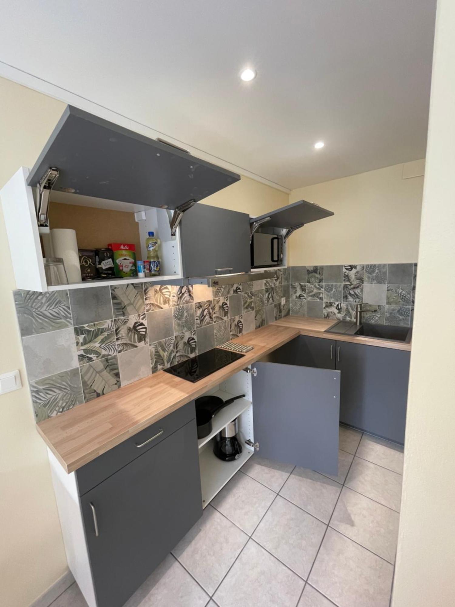 Appartement Ou Studio En Hyper Centre, Pour La Plage Et La Rue Pietonne Il Suffit De Traverser La Rue , Voir La Photo Principale Andernos-les-Bains ภายนอก รูปภาพ